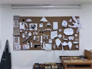 Pencil-case and paper as a studio - nona orbach